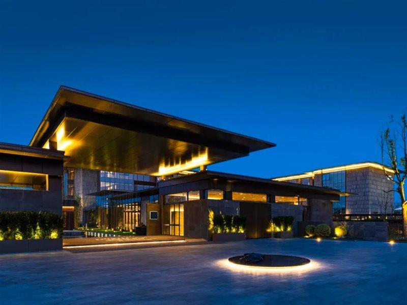Hotel Indigo Suzhou Yangcheng Lake, an IHG Hotel Bagian luar foto