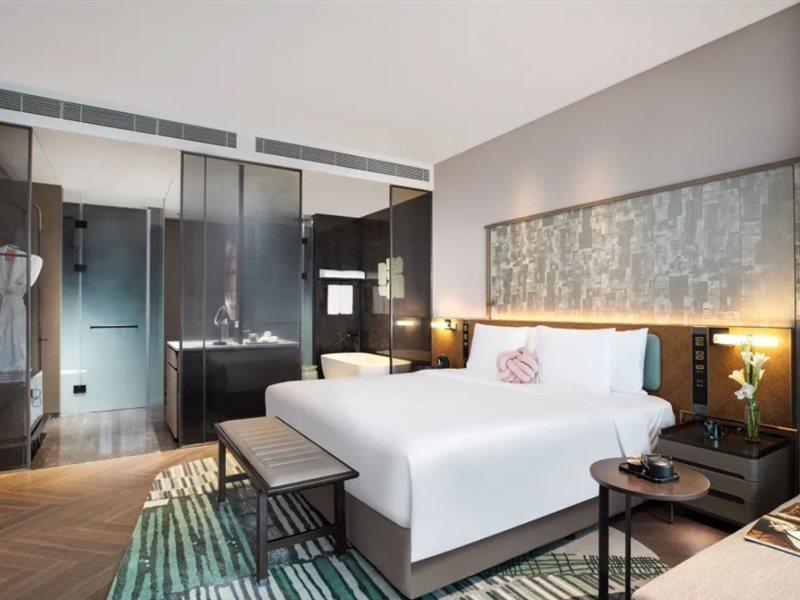 Hotel Indigo Suzhou Yangcheng Lake, an IHG Hotel Bagian luar foto