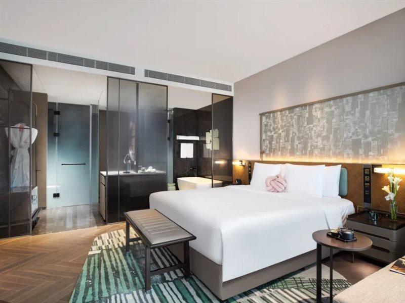 Hotel Indigo Suzhou Yangcheng Lake, an IHG Hotel Bagian luar foto