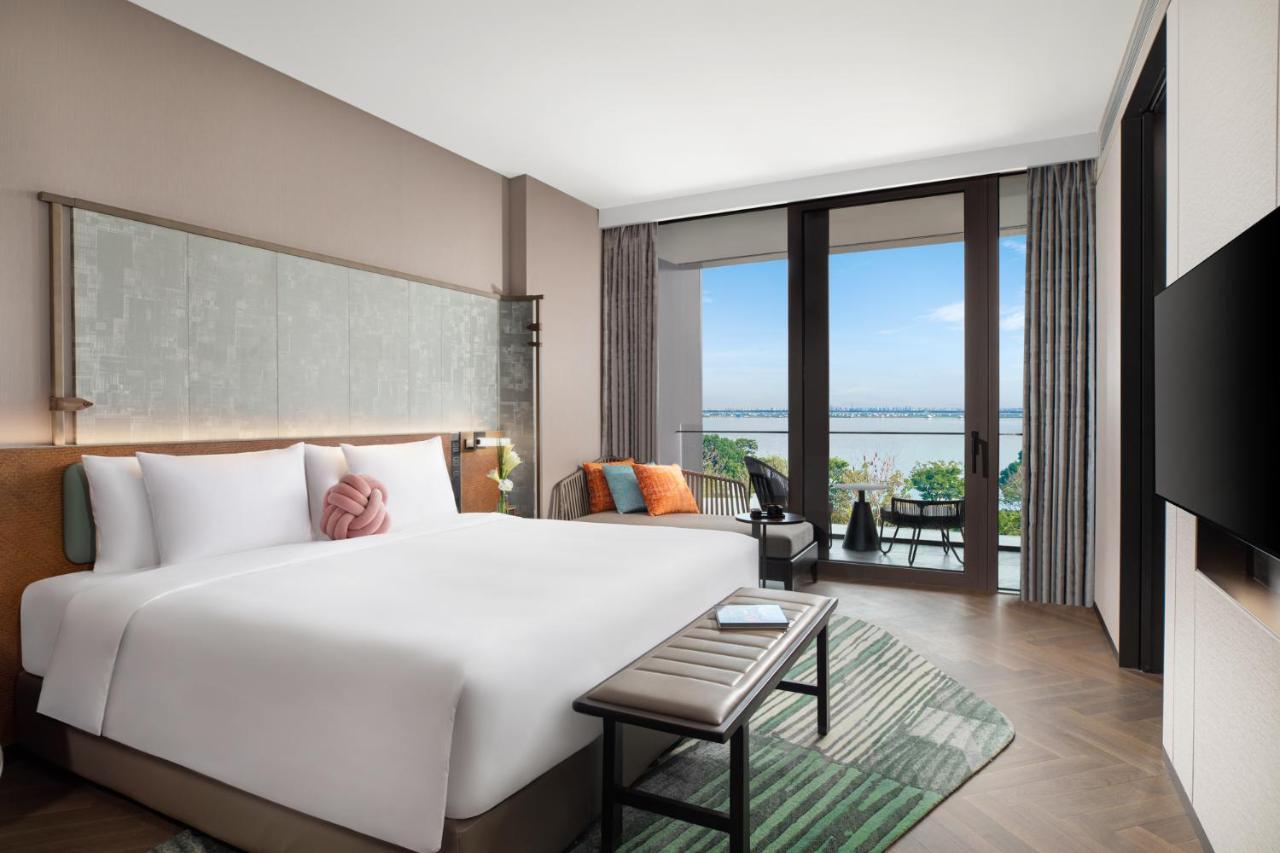 Hotel Indigo Suzhou Yangcheng Lake, an IHG Hotel Bagian luar foto