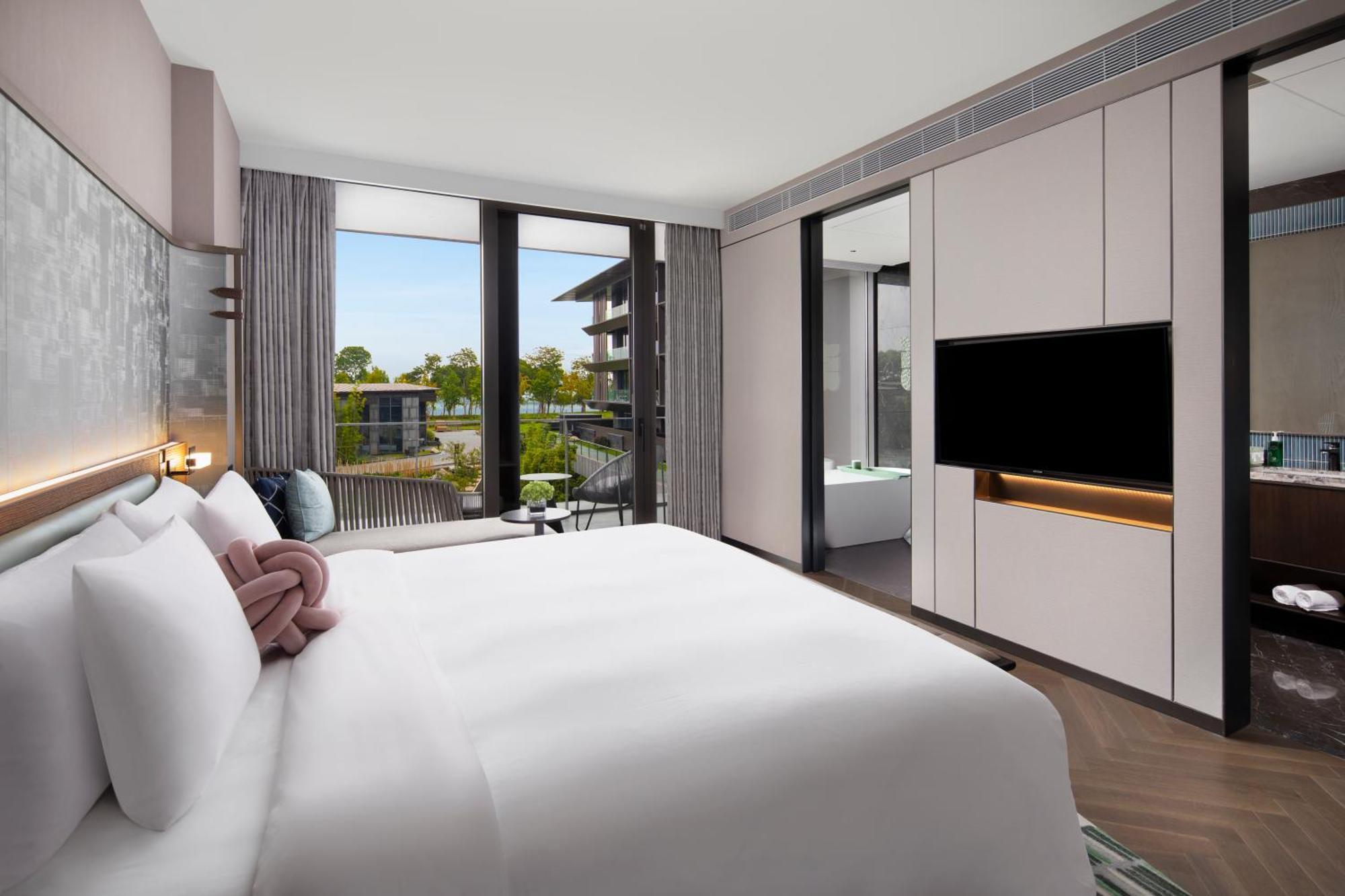 Hotel Indigo Suzhou Yangcheng Lake, an IHG Hotel Bagian luar foto