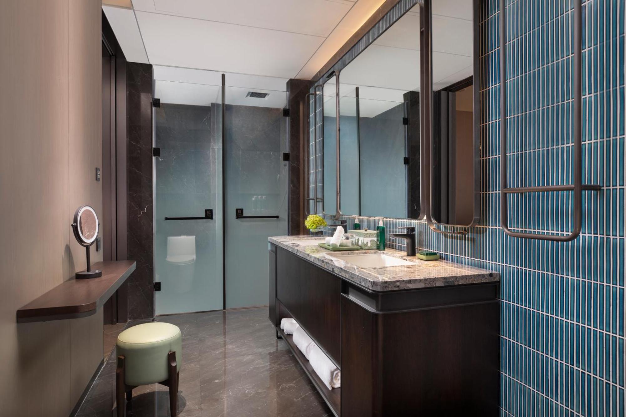 Hotel Indigo Suzhou Yangcheng Lake, an IHG Hotel Bagian luar foto