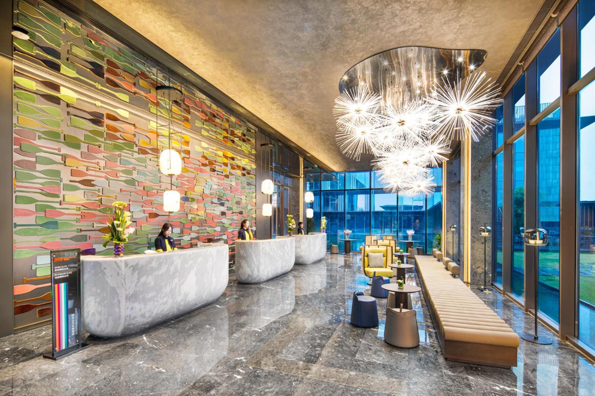 Hotel Indigo Suzhou Yangcheng Lake, an IHG Hotel Bagian luar foto